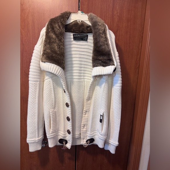 LCR Black Edition Cream Knit Cardigan with Faux Fur Collar - Picture 3 of 5